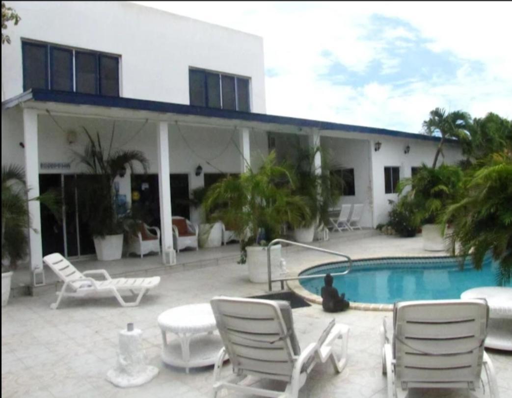 Palmita Hotel Hostel 奥拉涅斯塔德 外观 照片